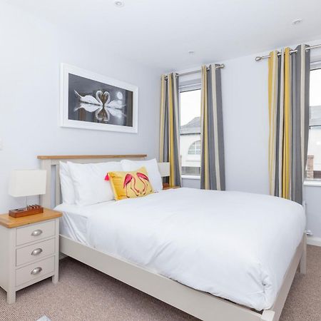Modern 2 Bed Apartment Enniskillen Eksteriør billede