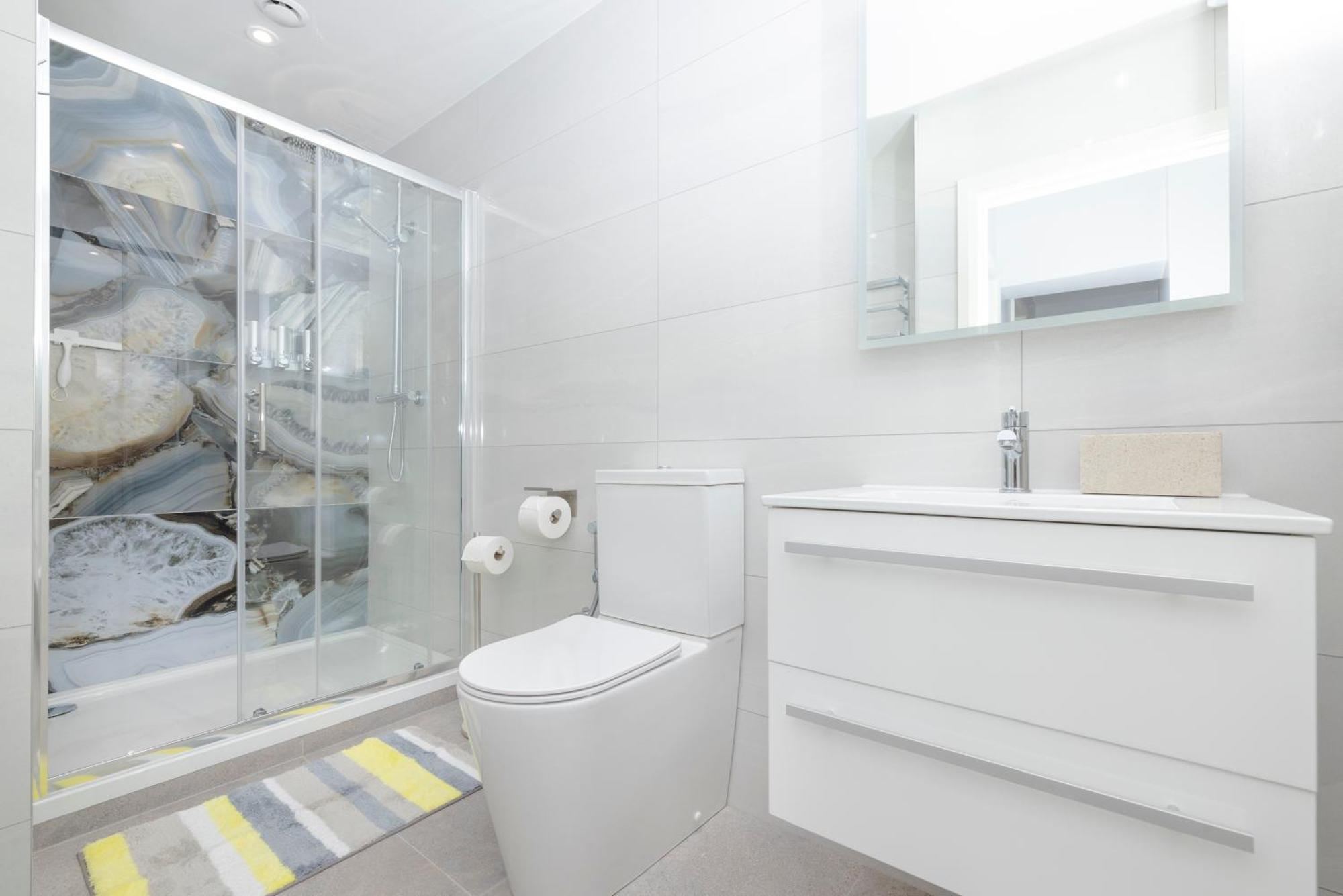 Modern 2 Bed Apartment Enniskillen Eksteriør billede