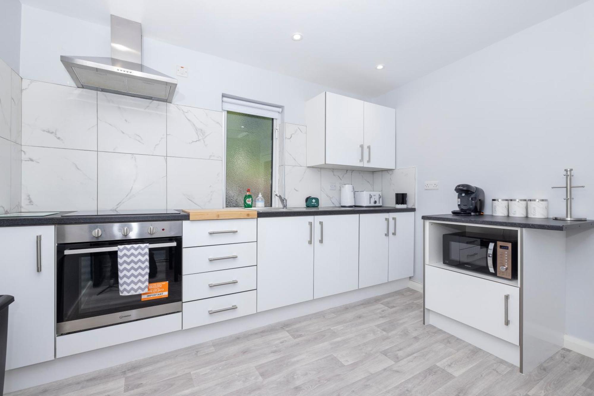 Modern 2 Bed Apartment Enniskillen Eksteriør billede