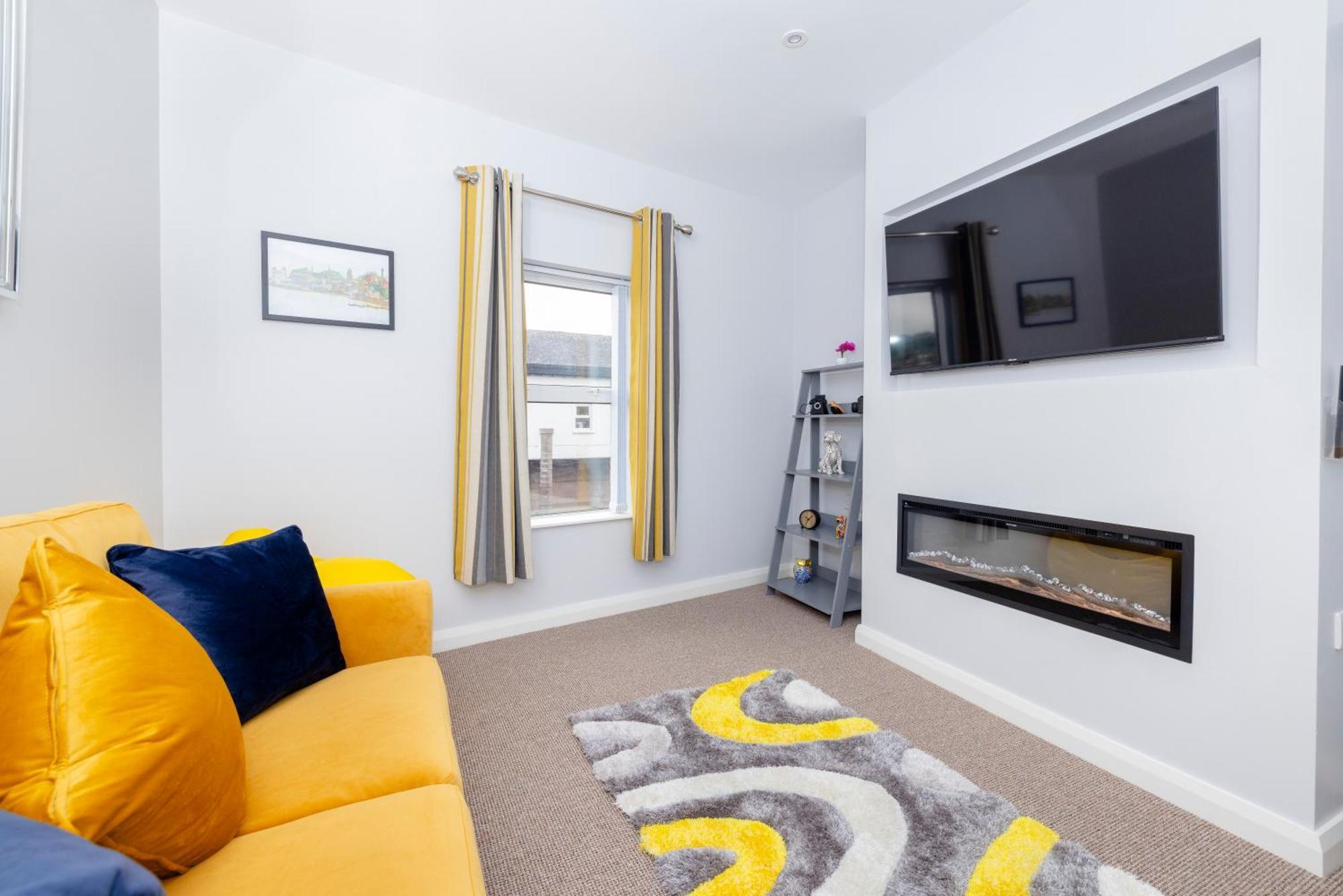 Modern 2 Bed Apartment Enniskillen Eksteriør billede